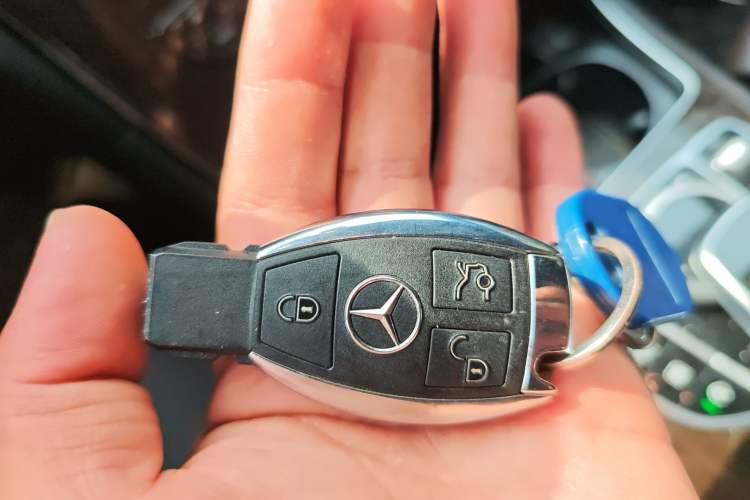 Used Mercedes-Benz GLC 2019 GLC 260 L 4MATIC Dynamic Model Vehicle Key