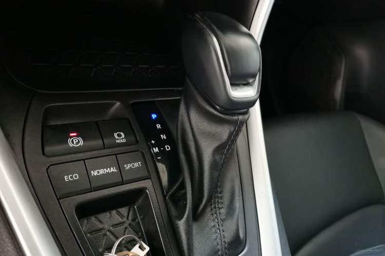 Used Toyota Wildlander 2023 2.0L CVT Two-Wheel Drive Luxury PLUS Edition
