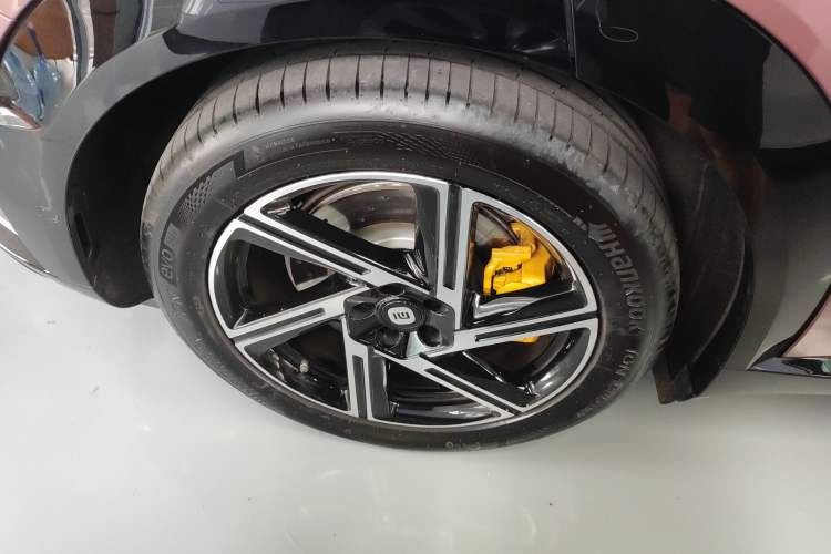 Used Xiaomi Auto YU7 2025 Ultra-Long Range High-Performance All-Wheel-Drive Max Edition