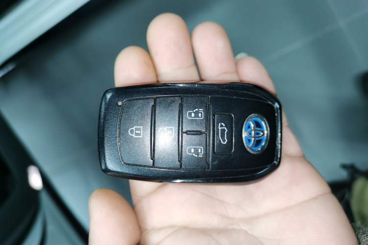 Used Toyota SIENNA 2021 2.5L Hybrid Platinum Edition
