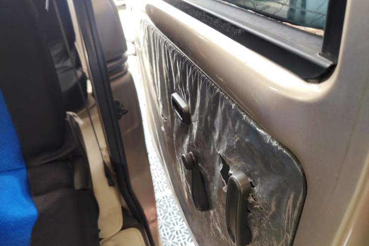 Used Wuling Rongguang V 2016 1.2L Standard Version
