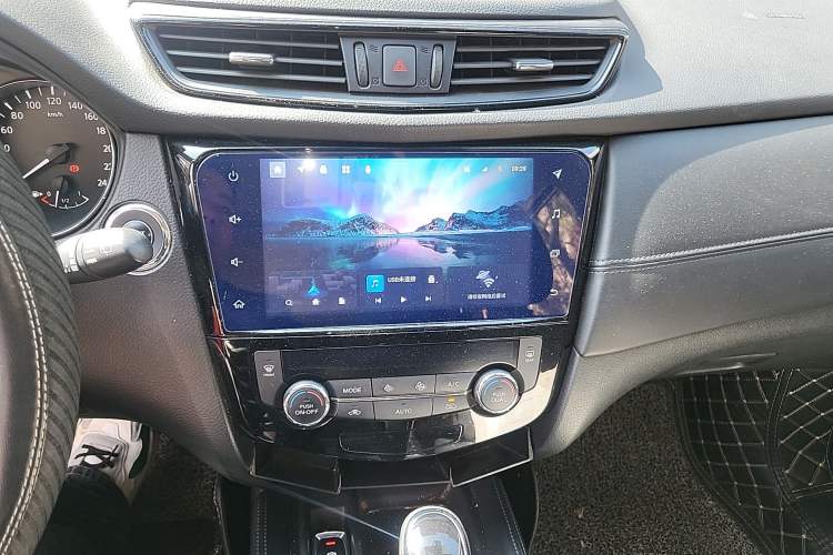 Used Nissan X-Trail 2021 2.0L CVT 2WD XL ITS Comfort Commemorative Edition Audio And AC Panel