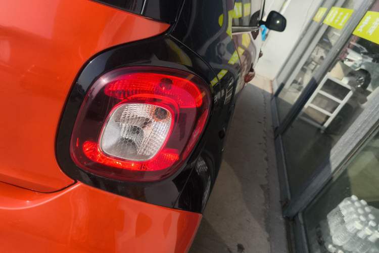 Used smart forfour 2016 1.0L 52 kW Passion Edition
