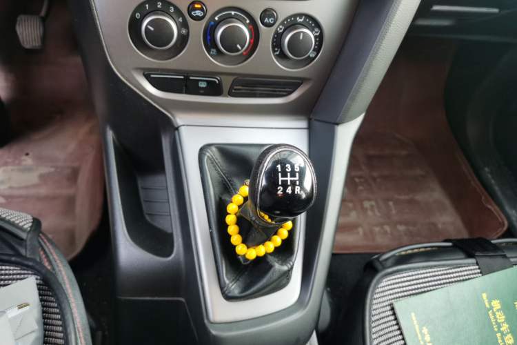 Used Ford Focus 2012 Hatchback 1.6L Manual Comfort Model Gear Lever