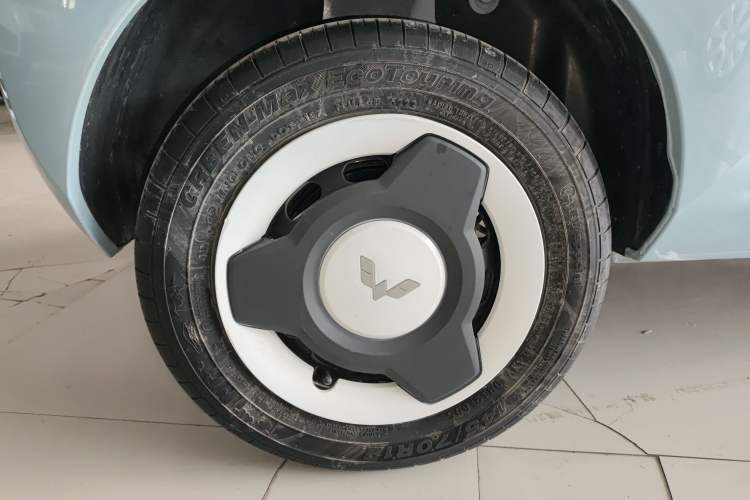 Used Wuling Hongguang MINIEV 2022 Zizai Version Lithium-NMC Exterior 5