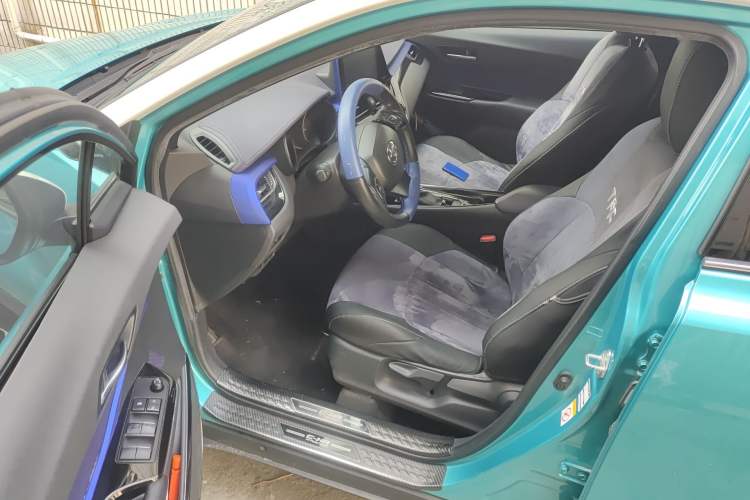 Used Toyota C-HR 2018 2.0L Leading Edition China V-standard Driver Seat