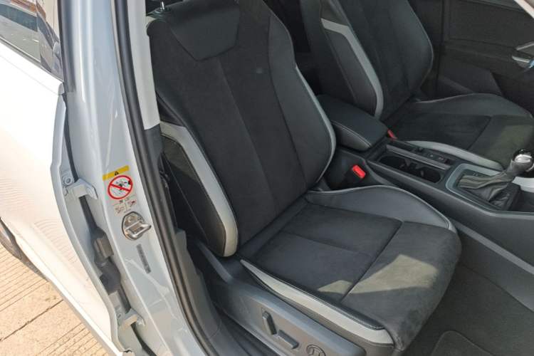 Used Audi Q3 2019 35 TFSI Advanced Dynamic Edition
