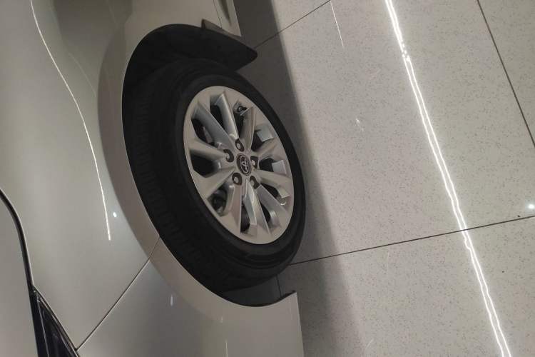 Used Toyota Corolla 2021 Dual-Motor 1.8L E-CVT Elite Edition
