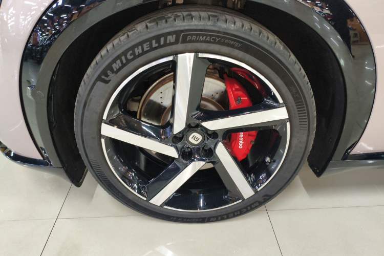 Used Xiaomi Auto YU7 2025 Ultra-Long Range High-Performance All-Wheel-Drive Max Edition