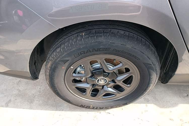 Used BYD Qin PLUS 2025 DM-i Smart Drive 55KM Leading Model
