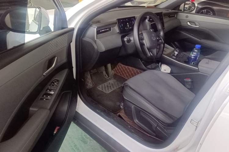 Used BYD Qin PLUS 2025 DM-i Smart Drive 55KM Leading Model