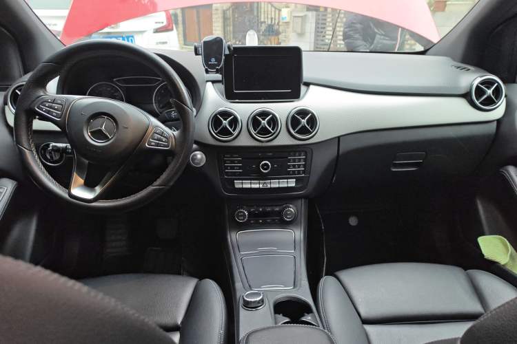 Used Mercedes-Benz B-Class 2015 B 200 Fashion Model