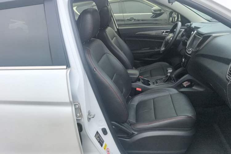 Used CHANGAN CS75 2014 1.8T Automatic Elite Model China IV Standard
