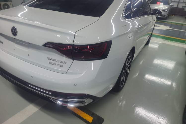 Used Volkswagen Sagitar 2023 300TSI DSG Excellence Edition Right Rear Taillight