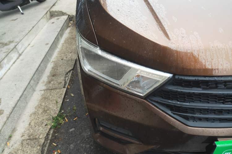 Used Wuling Hongguang 2019 1.5L S Basic Version China VI Standard LAR
