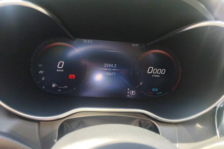 Used Mercedes-Benz C-Class 2020 Restyled C 260 L Sport Edition Odometer Close Up