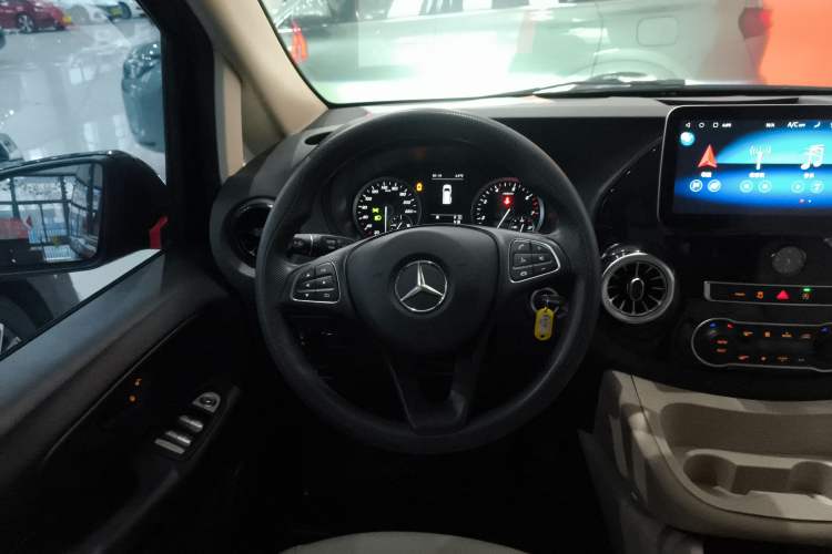 Used Mercedes-Benz Vito 2021 2.0T Elite Version 7 Seats
