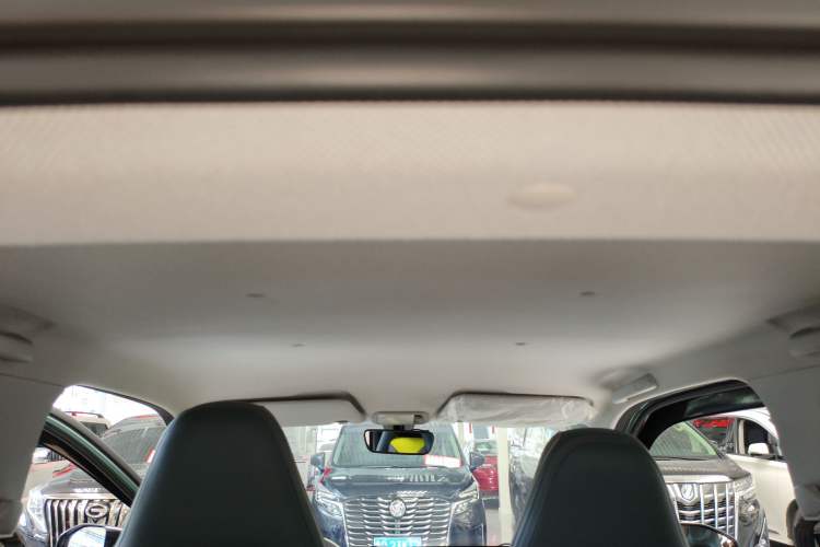 Used Wuling Hongguang MINIEV 2022 GAMEBOY 300km Enthusiast Model with Lithium Iron Phosphate Headliner