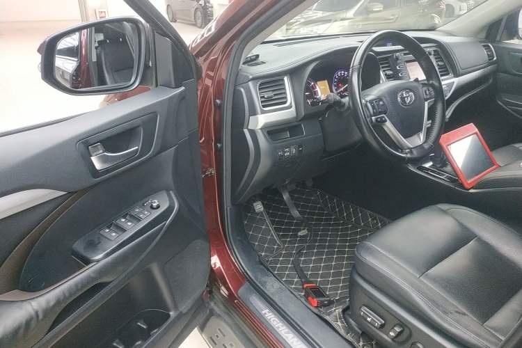 Used Toyota Highlander 2015 2.0T Four-Wheel Drive Luxury Edition 7-Seater