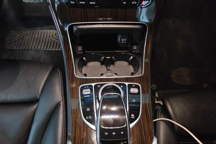 Used Mercedes-Benz GLC 2019 Facelift GLC 260 L 4MATIC Luxury Model Gear Lever