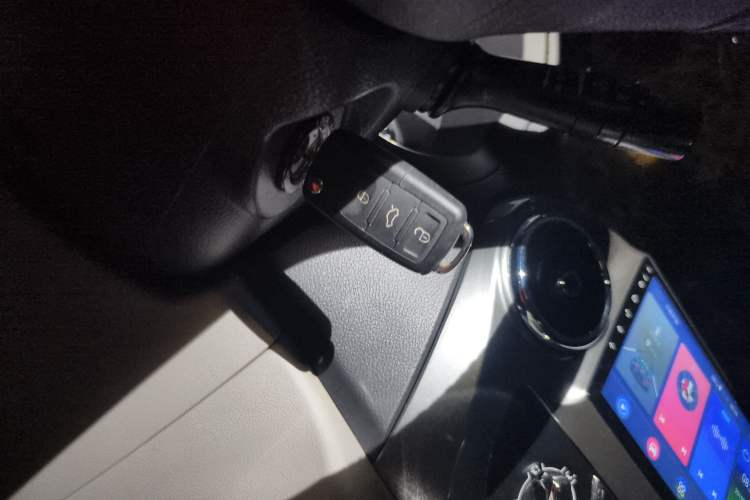 Used JAC Refine M3 2018 IKEA Edition 1.6L Luxury Smart Model
