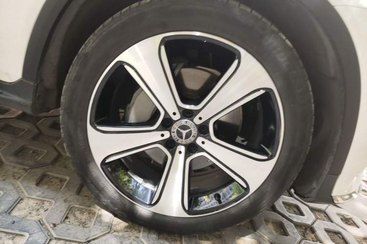 Used Mercedes-Benz GLC 2019 GLC 300 L 4MATIC Dynamic Model