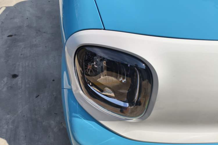 Used Bestune Pony 2025 222km Range Agile Horse Right Front Headlight