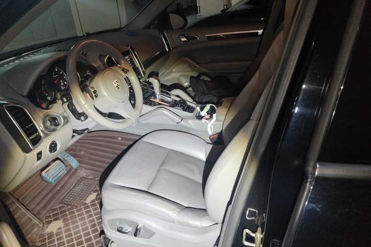 Used Porsche Cayenne 2011 Cayenne 3.0T Left Front Seat