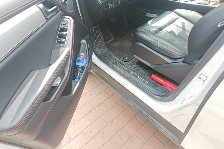 Used BYD Tang New Energy 2018 DM 2.0T All-Wheel Drive Smart Connectivity Luxury Model 7 Seats China V Emission Standard