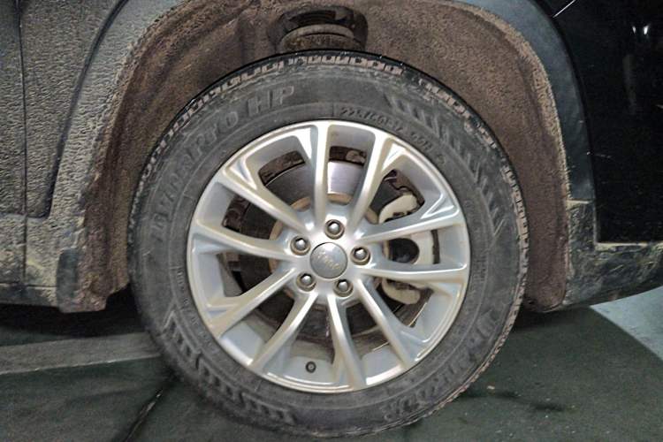 Used Jeep Cherokee 2019 2.0T Two-Wheel Drive Smart Enjoyment Version China VI
