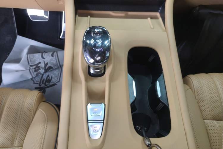 Used VOYAH Dream 2024 PHEV Ultra-Long Range Flagship Edition Gear Lever