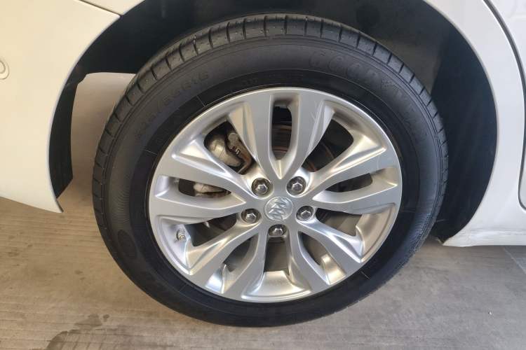 Used Buick GT 2018 15T Dual-Clutch Elite Model China V Standard Exterior 5