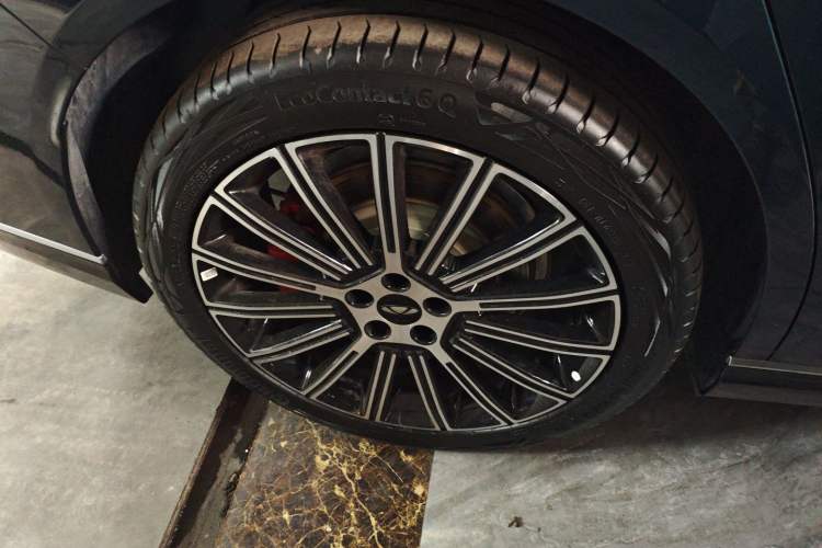 Used Chery Fulwin A9L 2025 Model, Four-Wheel Drive High-Energy Peak Edition