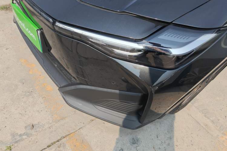 Used Toyota bZ3 2023 517 km Elite PRO Left Front Headlight