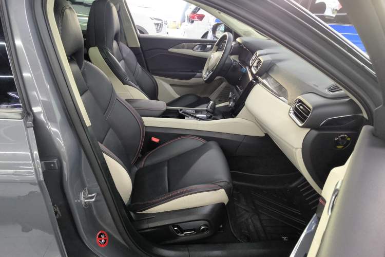 Used Lynk & Co 02 2018 1.5T DCT Two-Wheel Drive Zhaopu Version China V Standard
