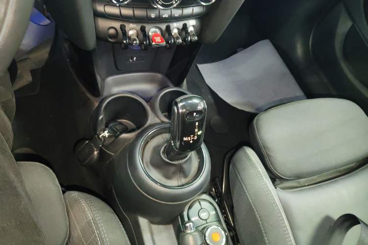 Used MINI MINI 2018 1.5T COOPER Classic Edition Five-Door Version