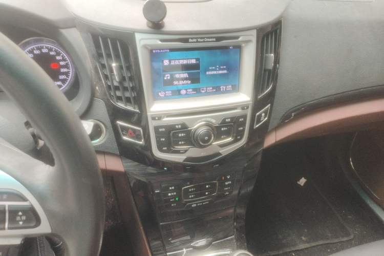 Used BYD Surui 2015 1.5L Manual Luxury Model

