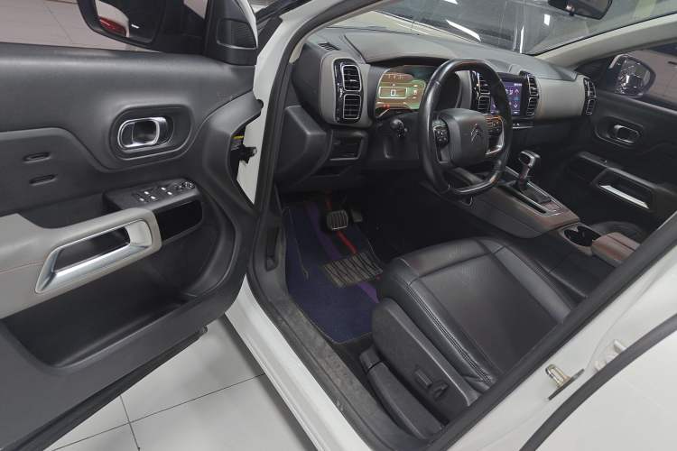 Used Citroen C5 AIRCROSS 2017 350THP Fashion Edition Driver Seat