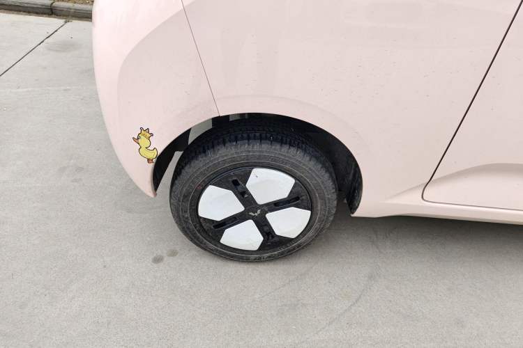 Used Wuling Hongguang MINIEV 2024 3rd Generation 215km Advanced Version Exterior 5