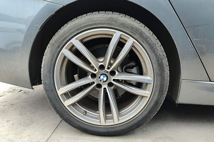 Used BMW 6 Series GT 2019 630i M Sport Package Right Rear Wheel Hub