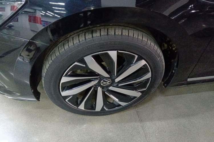 Used Volkswagen Passat 2023 Revised 380TSI Luxury Edition
