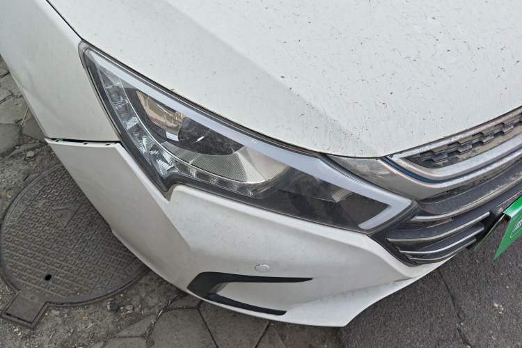Used BYD Qin New Energy 2017 1.5T Luxury Model Right Front Headlight