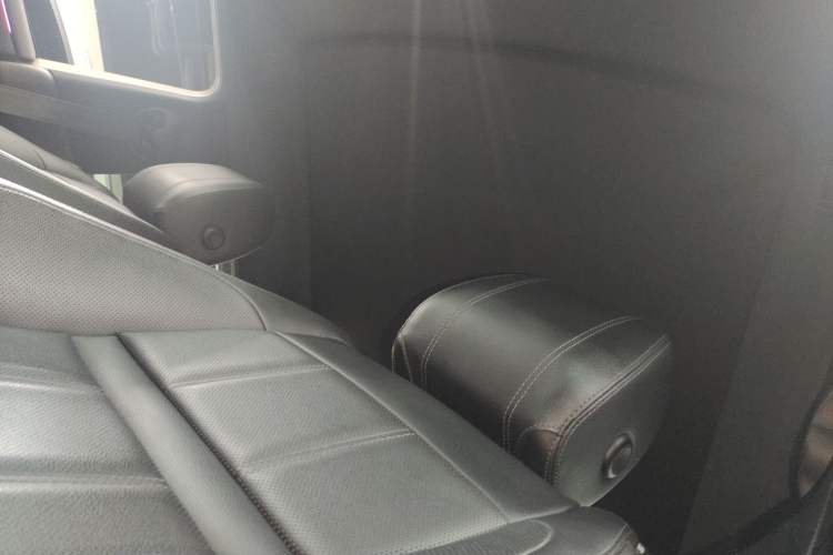 Used Land Rover Range Evoque 2020 249 PS R-DYNAMIC S Black Edition Sport Version Headliner