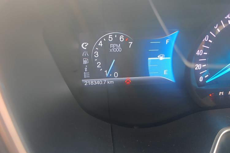 Used Ford Mondeo 2013 2.0L GTDi 200 Luxury Model Odometer Close Up