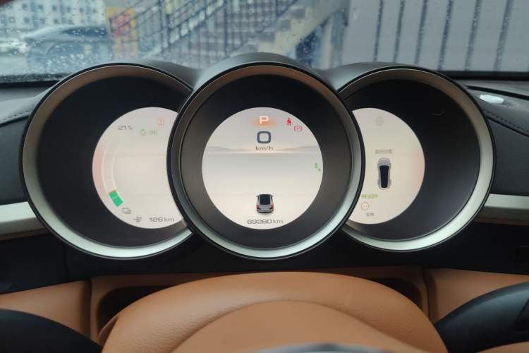 Used ORA Lightning Cat 2022 555 km Luxury Edition