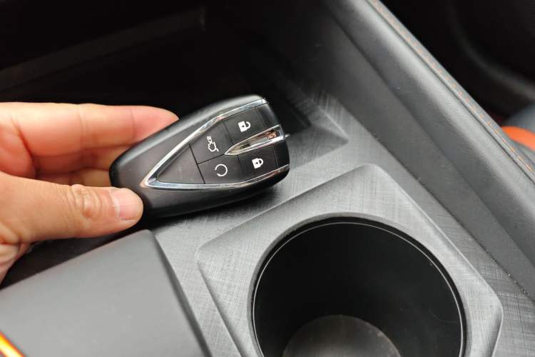 Used Changan UNI-V 2024 1.5T Prestige Edition