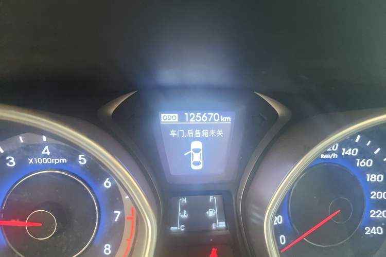 Used Hyundai Elantra (5th Generation / Langdong) 2012 1.6L Manual Leading Model
