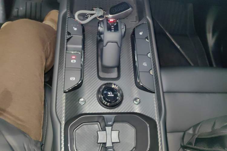 Used Haval Raptor New Energy 2024 Hi4 102 Pro Gear Lever