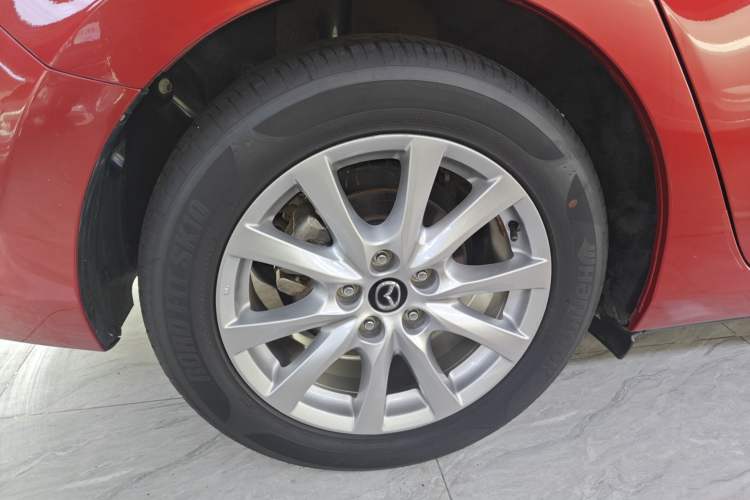 Used Mazda Atenza 2015 2.0L Blue Sky Luxury Edition