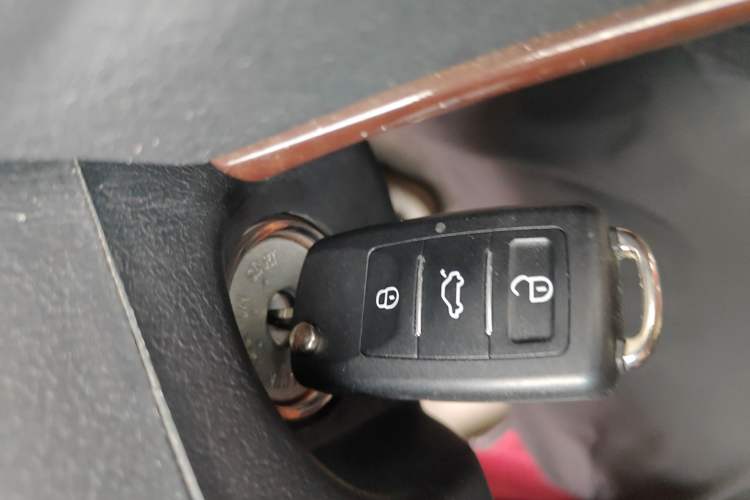 Used Mitsubishi Galant 2012 2.0L Elite Edition Vehicle Key